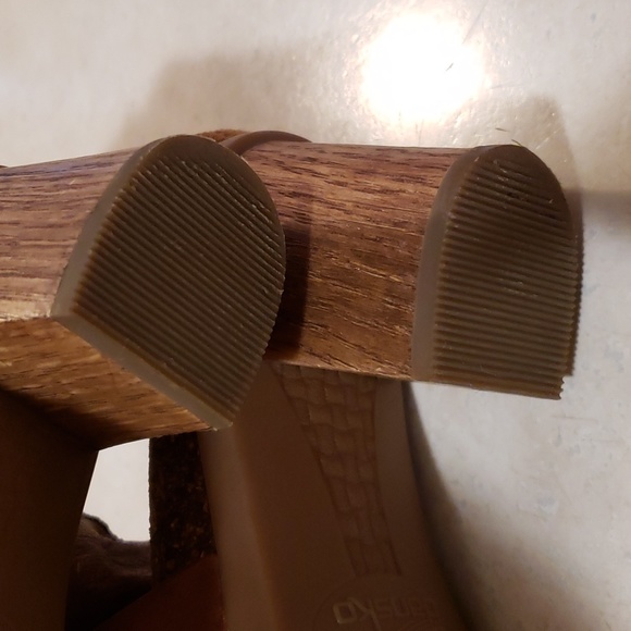 Dansko Dominique T-Straps Open Toe Clogs Size 6.5/7 - Picture 6 of 8